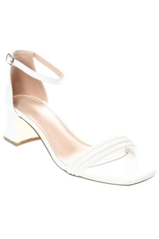 Sandalen Esprit, Größe 42, Farbe Weiß, Preis 56,19 €
