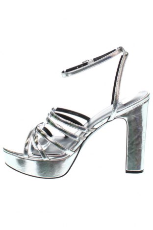 Sandale Even&Odd, Mărime 42, Culoare Argintiu, Preț 90,79 Lei