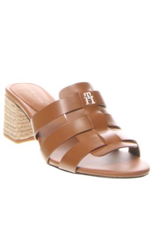Papuci Tommy Hilfiger, Mărime 39, Culoare Maro, Preț 764,99 Lei