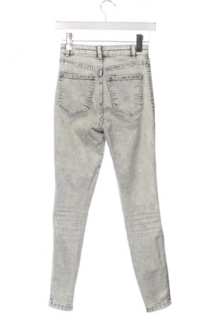 Damskie jeansy Bershka, Rozmiar XS, Kolor Szary, Cena 43,99 zł