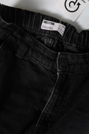 Damskie jeansy Bershka, Rozmiar S, Kolor Czarny, Cena 92,99 zł