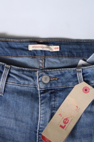 Dámske džínsy  Levi's, Veľkosť XXL, Farba Modrá, Cena  97,95 €