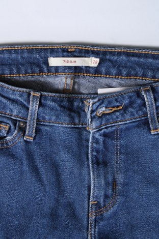 Дамски дънки Levi's, Размер M, Цвят Син, Цена 75,99 лв.