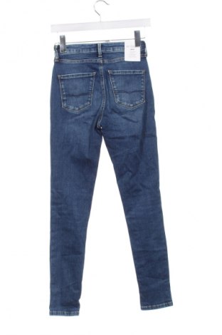 Damskie jeansy Pepe Jeans, Rozmiar XXS, Kolor Niebieski, Cena 177,99 zł