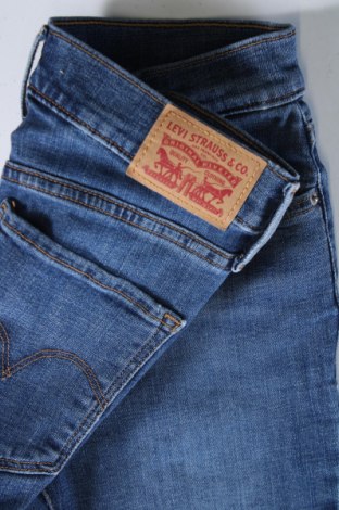 Dámské džíny  Signature By Levi Strauss & Co, Velikost M, Barva Modrá, Cena  367,00 Kč