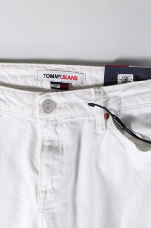 Γυναικείο Τζίν Tommy Jeans, Μέγεθος M, Χρώμα Λευκό, Τιμή 74,99 €