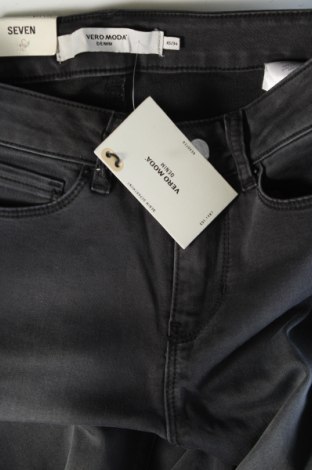 Blugi de femei Vero Moda, Mărime XS, Culoare Negru, Preț 196,42 Lei