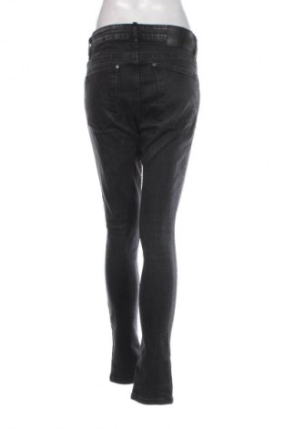 Дамски дънки Zara, Размер M, Цвят Черен, Цена 27,99 лв.