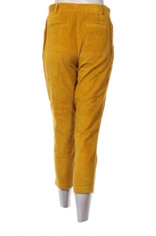 Pantaloni de velvet de femei Sisley, Mărime M, Culoare Galben, Preț 223,99 Lei