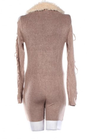 Kurzer Damenoverall Pretty Little Thing, Größe L, Farbe Beige, Preis 43,99 €