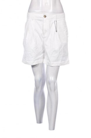 Damen Shorts Tommy Hilfiger, Größe M, Farbe Weiß, Preis 117,99 €