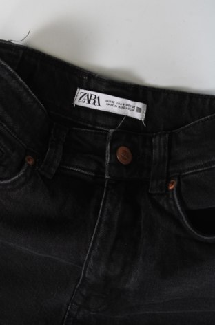 Pantaloni scurți de femei Zara, Mărime XXS, Culoare Negru, Preț 40,82 Lei