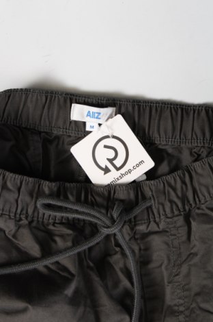 Damenhose, Größe M, Farbe Grün, Preis € 20,99