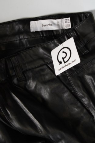 Damenhose Bershka, Größe M, Farbe Schwarz, Preis € 20,99