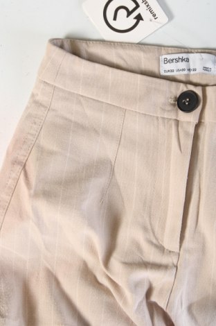 Damskie spodnie Bershka, Rozmiar XXS, Kolor Beżowy, Cena 48,99 zł