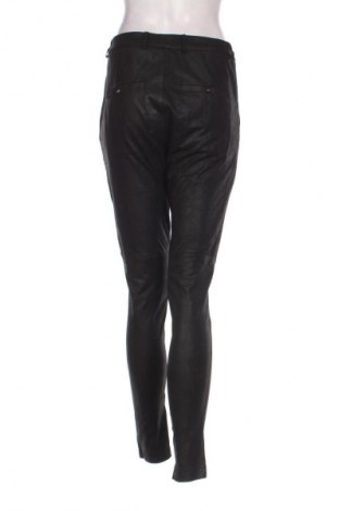 Pantaloni de femei Day Birger Et Mikkelsen, Mărime S, Culoare Negru, Preț 164,77 Lei