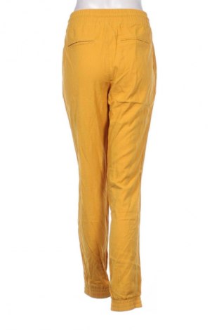 Pantaloni de femei ONLY, Mărime M, Culoare Galben, Preț 68,88 Lei