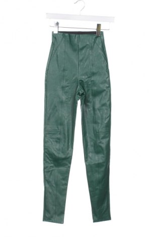 Pantaloni de femei Stradivarius, Mărime XXS, Culoare Verde, Preț 95,99 Lei