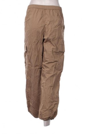 Damenhose Uniqlo, Größe M, Farbe Beige, Preis 27,99 €