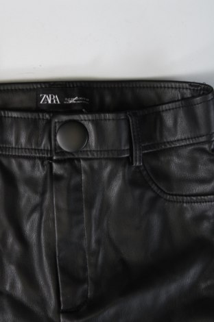 Дамски панталон Zara, Размер XS, Цвят Черен, Цена 27,37 лв.