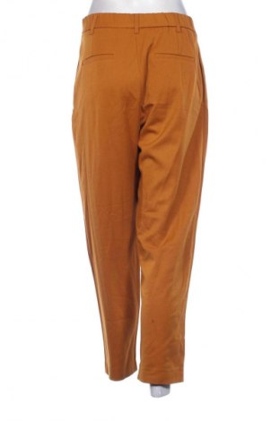 Pantaloni de femei Zara Trafaluc, Mărime M, Culoare Maro, Preț 45,99 Lei