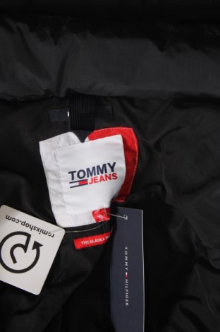 Γυναικείο μπουφάν Tommy Jeans, Μέγεθος XS, Χρώμα Μαύρο, Τιμή 239,99 €