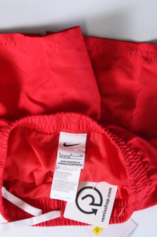 Kinder Shorts Nike, Größe 8-9y/ 134-140 cm, Farbe Rot, Preis 31,68 €