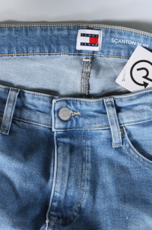 Męskie jeansy Tommy Jeans, Rozmiar M, Kolor Niebieski, Cena 381,99 zł