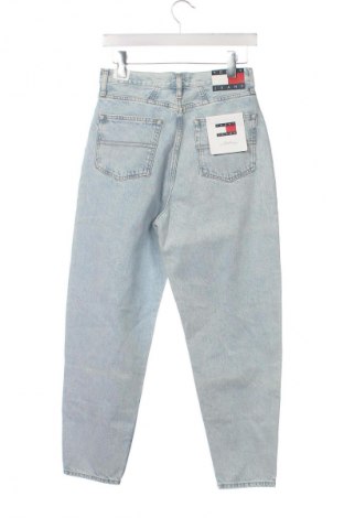 Męskie jeansy Tommy Jeans, Rozmiar M, Kolor Niebieski, Cena 381,99 zł