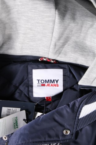 Мъжко яке Tommy Jeans, Размер S, Цвят Син, Цена 419,99 лв.