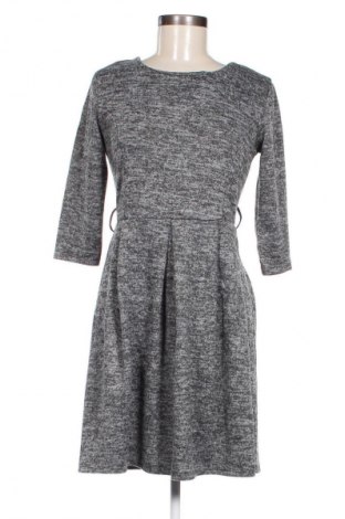 Kleid, Größe M, Farbe Grau, Preis 20,99 €