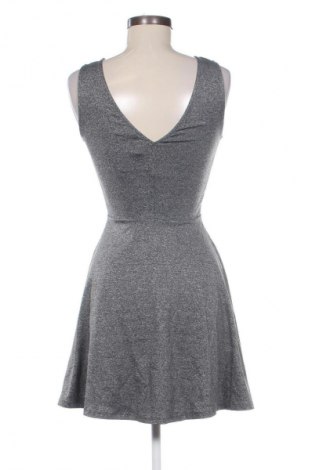 Kleid H&M Divided, Größe S, Farbe Grau, Preis 20,99 €