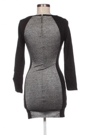 Šaty  H&M Divided, Velikost S, Barva Vícebarevné, Cena  159,00 Kč