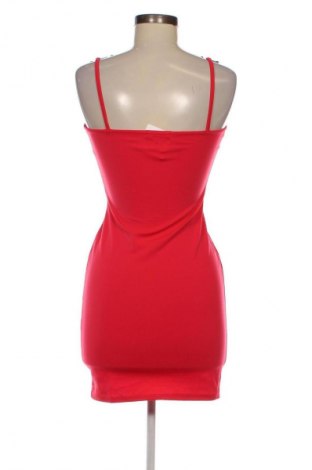 Kleid Pretty Little Thing, Größe M, Farbe Rot, Preis 20,99 €