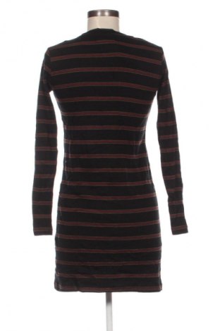 Šaty  Pull&Bear, Velikost S, Barva Vícebarevné, Cena  159,00 Kč