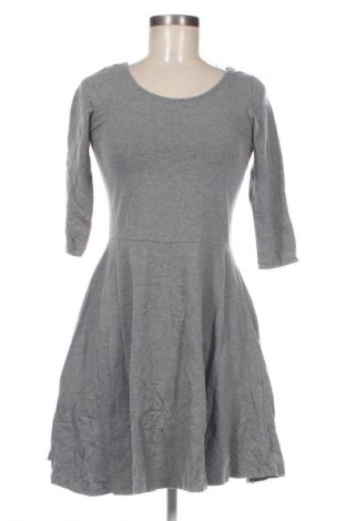 Kleid Seppala, Größe M, Farbe Grau, Preis 4,99 €