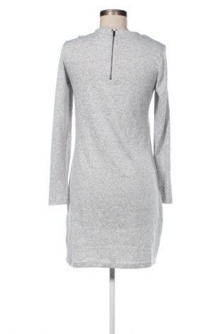 Šaty  Vero Moda, Veľkosť M, Farba Sivá, Cena  15,95 €