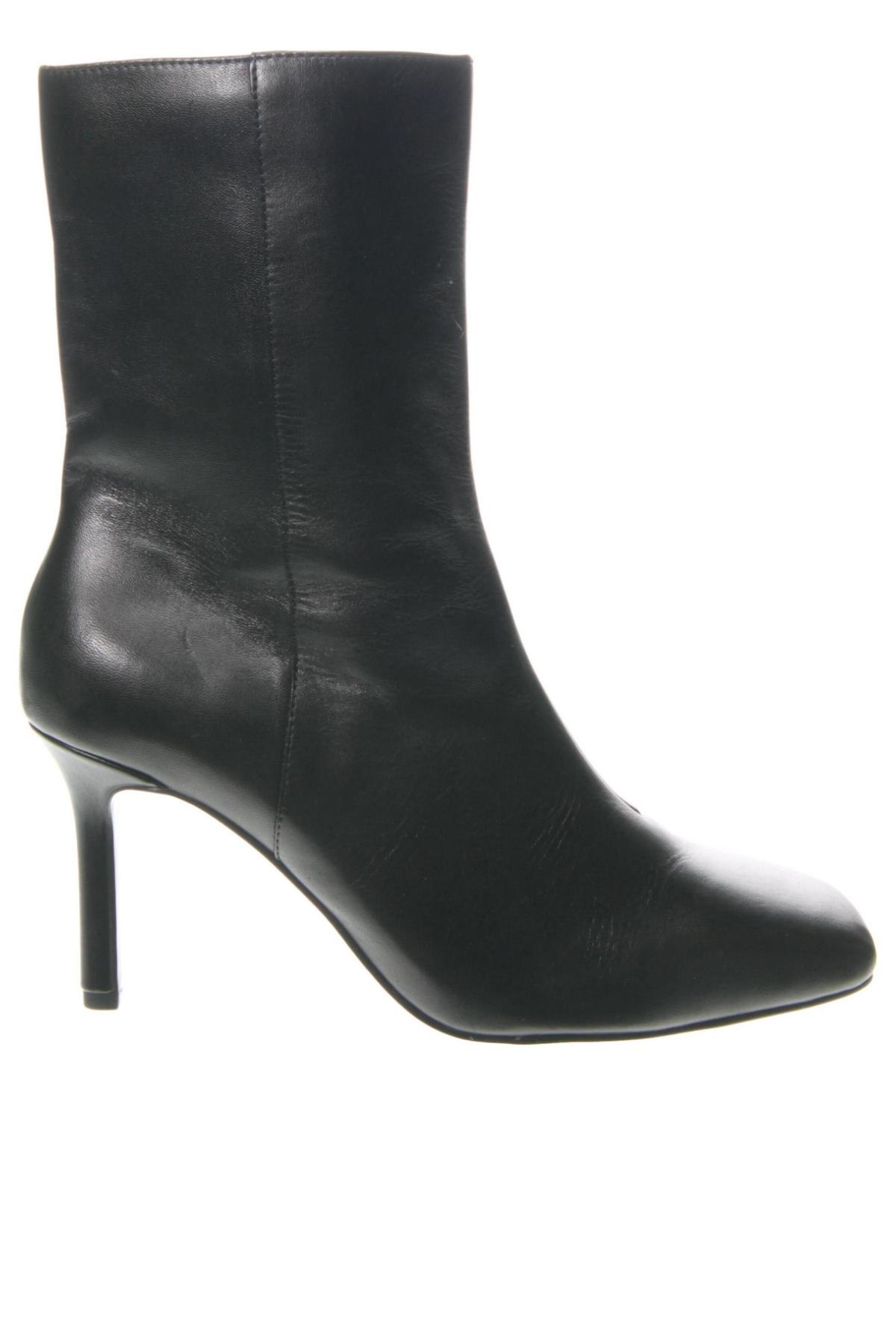 Damen Stiefeletten Reserved, Größe 38, Farbe Schwarz, Preis 63,41 €