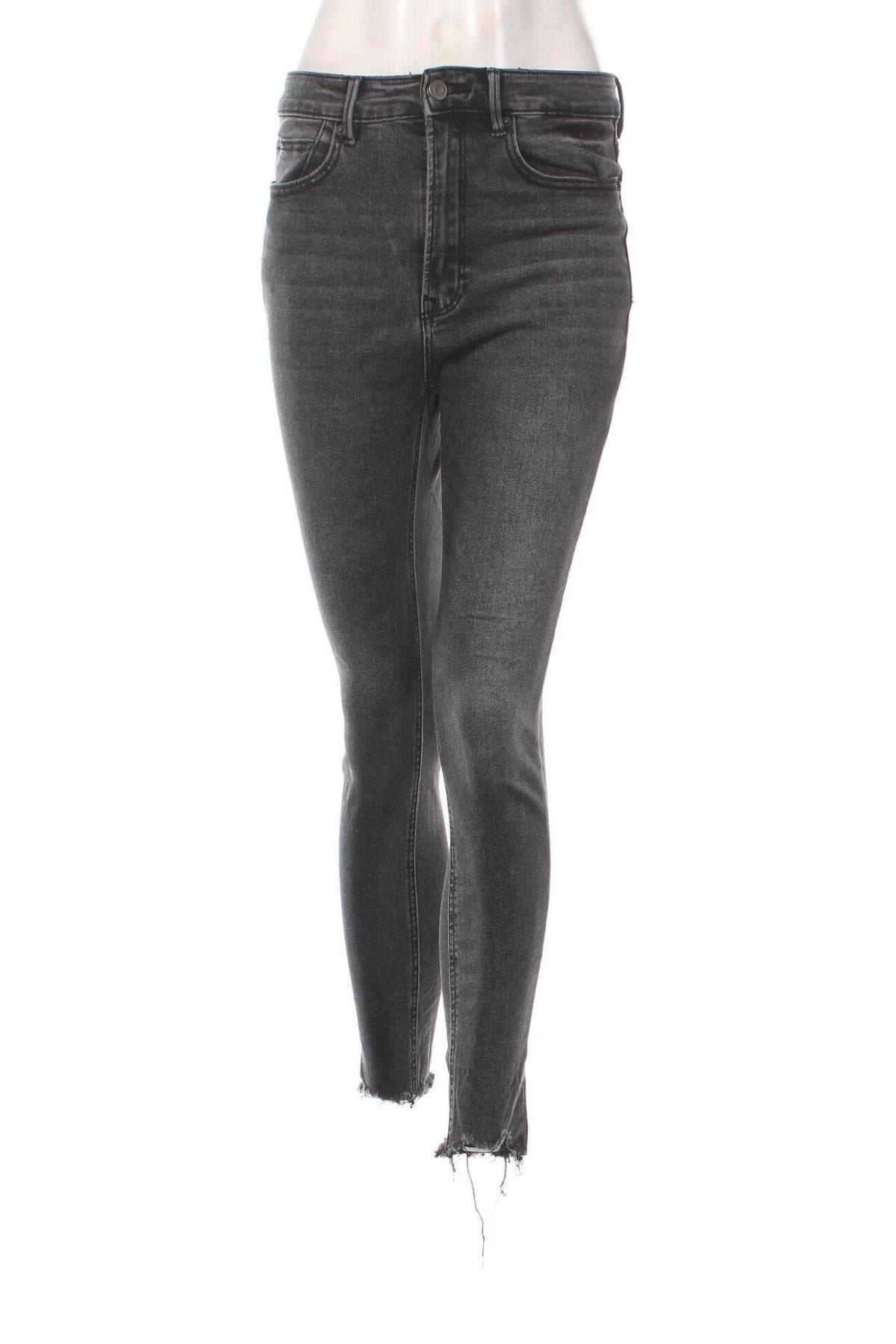 Damen Jeans Stradivarius, Größe S, Farbe Schwarz, Preis 20,99 €