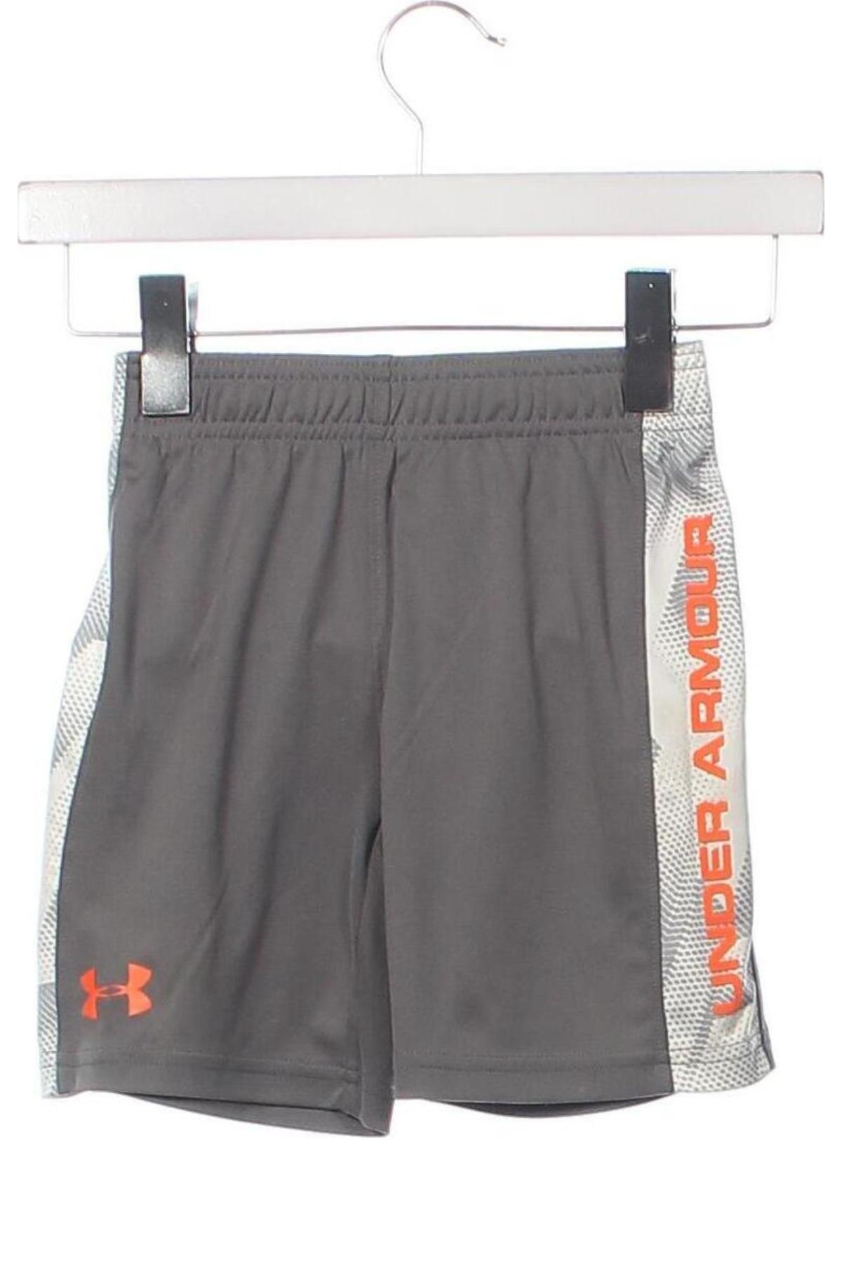 Dětské krátké kalhoty  Under Armour, Velikost 5-6y/ 116-122 cm, Barva Šedá, Cena  224,00 Kč