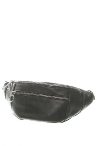 Чанта за кръст Sinsay, Цвят Черен, Цена 6,13 €