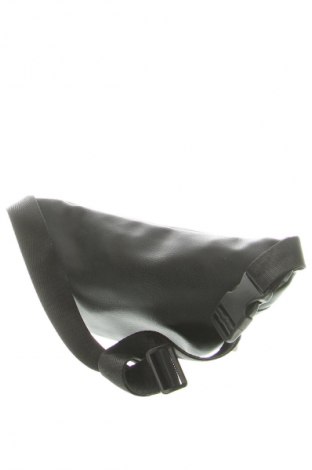 Чанта за кръст Sinsay, Цвят Черен, Цена 6,13 €