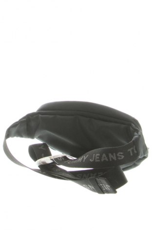 Чанта за кръст Tommy Jeans, Цвят Черен, Цена 19,42 €