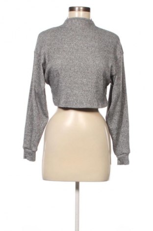 Damen Shirt Bershka, Größe XS, Farbe Grau, Preis 6,99 €