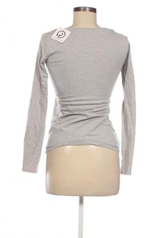 Γυναικεία μπλούζα Guess, Μέγεθος S, Χρώμα Γκρί, Τιμή 25,00 €