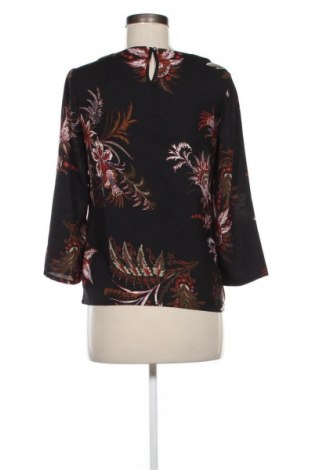 Γυναικεία μπλούζα ONLY, Μέγεθος S, Χρώμα Πολύχρωμο, Τιμή 4,99 €