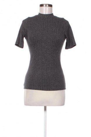 Dámska blúza Review, Veľkosť S, Farba Sivá, Cena  14,00 €