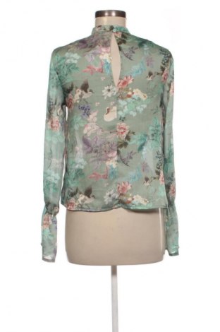 Дамска блуза Stradivarius, Размер S, Цвят Многоцветен, Цена 4,60 €