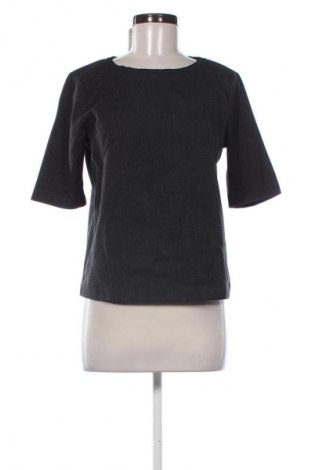 Γυναικεία μπλούζα United Colors Of Benetton, Μέγεθος S, Χρώμα Μαύρο, Τιμή 14,00 €