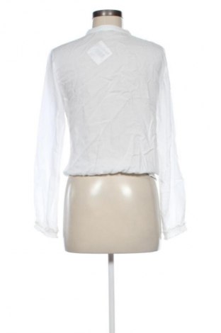 Γυναικεία μπλούζα United Colors Of Benetton, Μέγεθος M, Χρώμα Λευκό, Τιμή 17,00 €